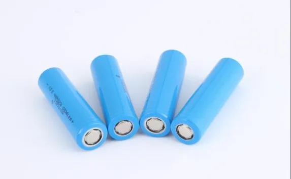 3.7V 2200mAh Yüksek Sıcaklıklı Lityum Pil Silindrik 18650 Lityum İyon Hücreleri 1