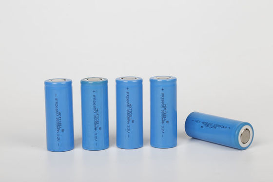 Yeniden şarj edilebilir 3.7V 18500 Lityum İyon Pil 1600mah ICR18500 Pil Hücresi